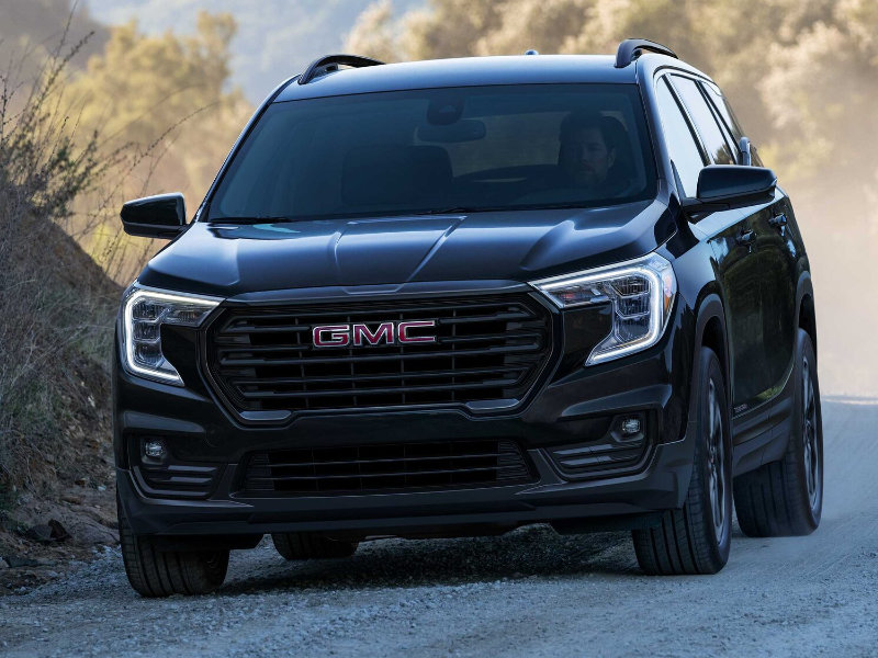 The 2023 GMC Terrain offers luxurious amenities near Coshocton OH